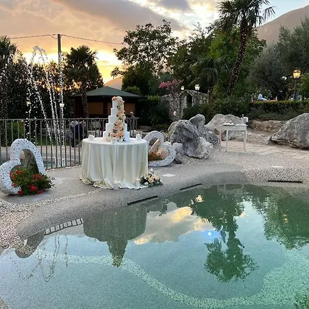 La Grotte 3* サン・ドナート・ヴァル・ディ・コミーノ