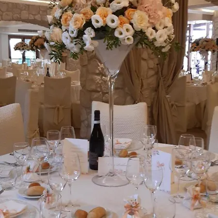 La Grotte 3* サン・ドナート・ヴァル・ディ・コミーノ