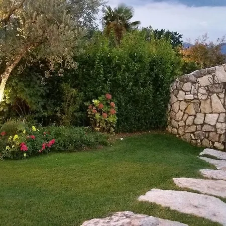 La Grotte サン・ドナート・ヴァル・ディ・コミーノ